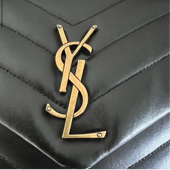 SAINT LAURENT LOULOU MATELASSE MEDIUM  QUILTED LEATHER SHOULDER BAG - Picture 11 of 16